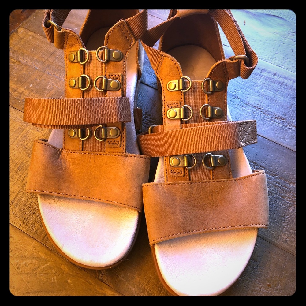 NWOB Sorel Sandals